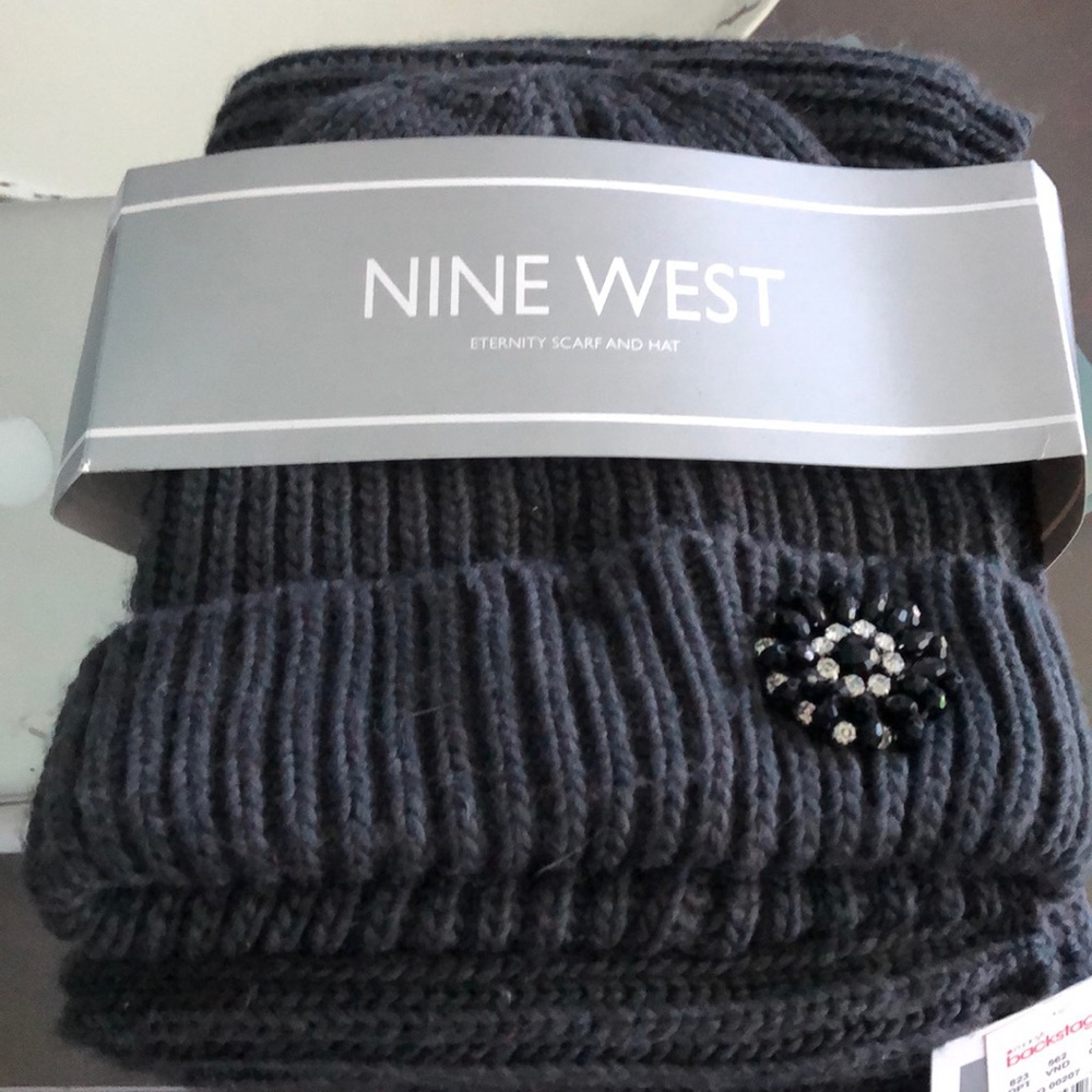 NWT Nine West Eternity Scarf and Hat Set